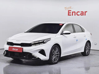 2022 Kia K3 II Рестайлинг, белый, 1550000 рублей, вид 1