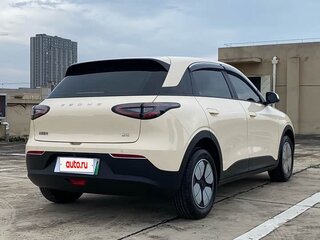2026 Geely EX2, бежевый, 1780000 рублей, вид 2