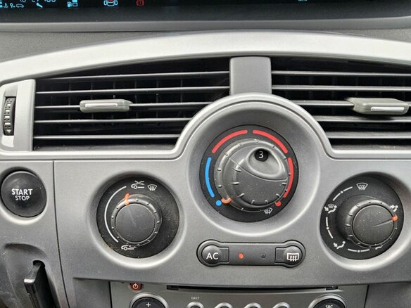 2009 Renault Scenic II Рестайлинг, бежевый - вид 20