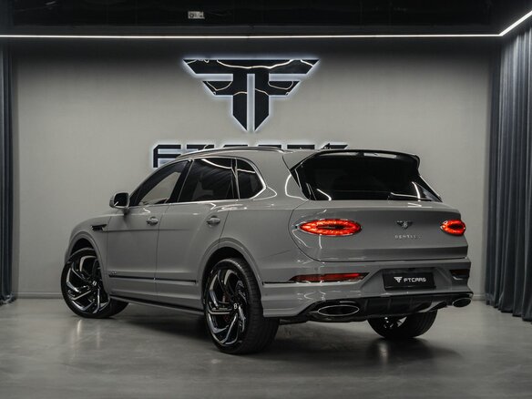 2022 Bentley Bentayga Speed I Рестайлинг, серый, 48760000 рублей - вид 6