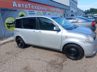 2004 Toyota Sienta I, серый, 400000 рублей, вид 2