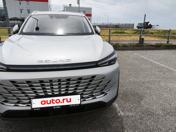 2024 BAIC X75, серебристый, 2250000 рублей - вид 3