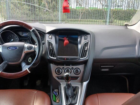 2011 Ford Focus III, белый, 670000 рублей - вид 10