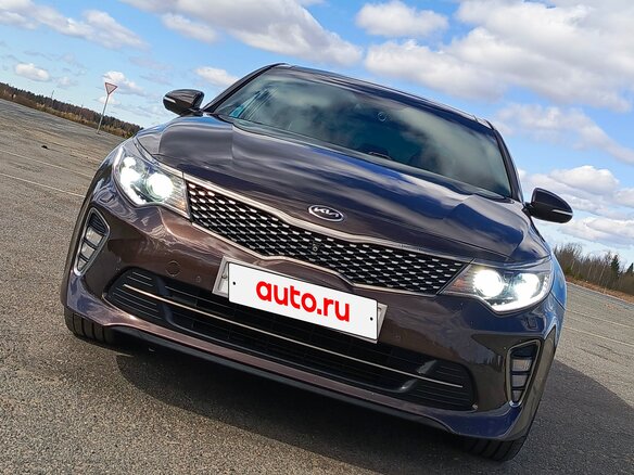 2017 Kia Optima IV, коричневый - вид 5