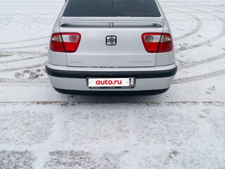 2002 SEAT Cordoba I Рестайлинг, серебристый, 245000 рублей, вид 3