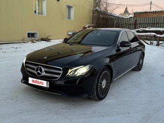 2016 Mercedes-Benz E-Класс 200 V (W213, S213, C238), чёрный, 3230000 рублей, вид 1