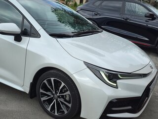 2021 Toyota Levin XII (E210), белый, 2350000 рублей, вид 3