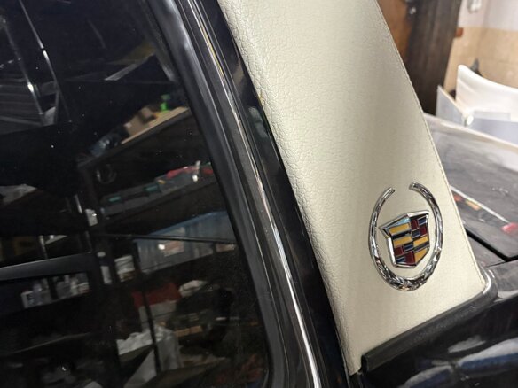 1985 Cadillac DeVille VI, чёрный, 1250000 рублей - вид 6