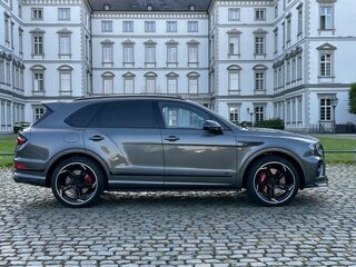 2025 Bentley Bentayga I Рестайлинг, серый, 51201300 рублей, вид 4