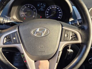 2015 Hyundai Solaris I Рестайлинг, белый, 1250000 рублей, вид 3