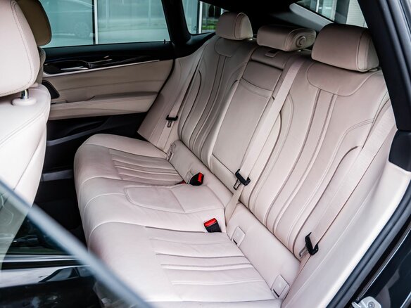 2020 BMW 6 серии Gran Turismo 630d xDrive IV (G32) Рестайлинг, чёрный, 5879900 рублей - вид 13