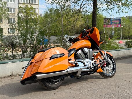 2016 Victory Magnum, оранжевый, 1100000 рублей, вид 5