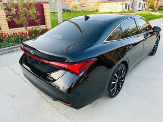2021 Toyota Avalon V, чёрный, 3100000 рублей, вид 5