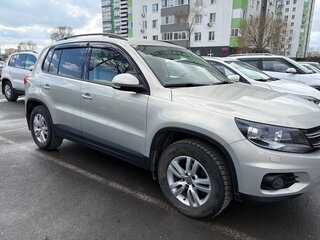 2015 Volkswagen Tiguan I Рестайлинг, золотистый, 2080000 рублей, вид 4