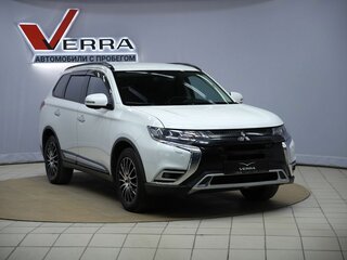 2021 Mitsubishi Outlander III Рестайлинг 3, белый, 2400000 рублей, вид 3