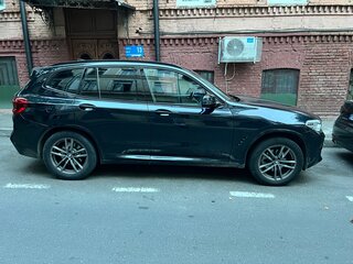 2020 BMW X3 20i xDrive III (G01), чёрный, 4500000 рублей, вид 3