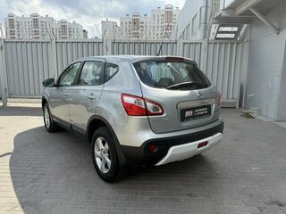 2012 Nissan Qashqai I Рестайлинг, серебристый, 625000 рублей, вид 4