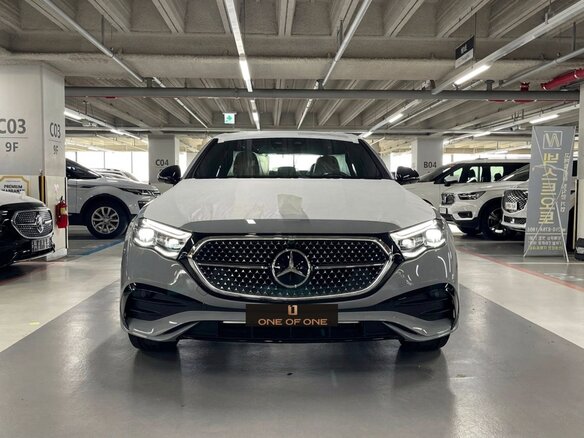 2026 Mercedes-Benz E-Класс 300 VI (W214, S214), серый - вид 1