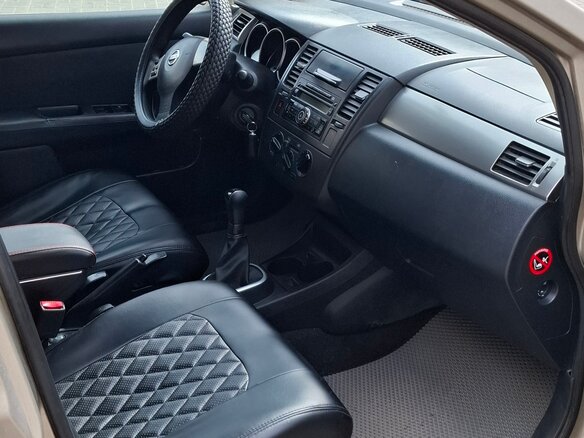 2011 Nissan Tiida I Рестайлинг, коричневый, 360000 рублей - вид 5