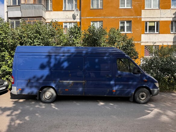 2015 Mercedes-Benz Sprinter Classic, синий, 1070000 рублей - вид 2