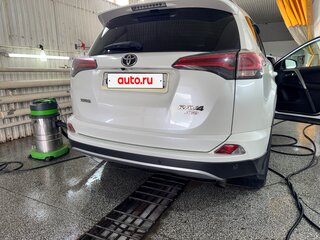 2016 Toyota RAV4 IV (XA40) Рестайлинг, белый, 2250000 рублей, вид 2