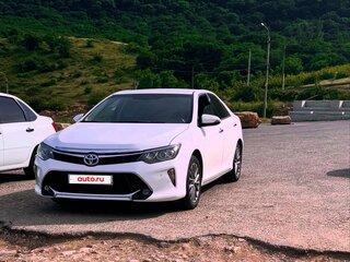 2013 Toyota Camry VII (XV50), белый, 1500000 рублей, вид 2