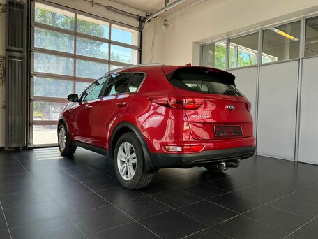 2018 Kia Sportage IV, красный, 1800000 рублей, вид 4