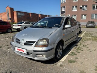 2001 Nissan Almera Tino I, серебристый, 260000 рублей, вид 2
