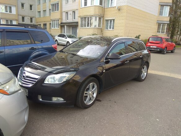 2012 Opel Insignia I, коричневый, 774999 рублей