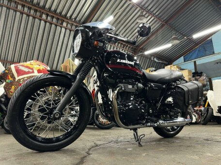 2021 Kawasaki W 800, чёрный, 810000 рублей, вид 2