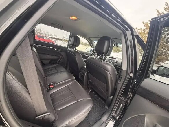 2017 Kia Sorento II Рестайлинг, чёрный, 2200000 рублей - вид 12