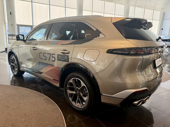 2025 Changan CS75 Plus IV, золотистый, 4339900 рублей - вид 4