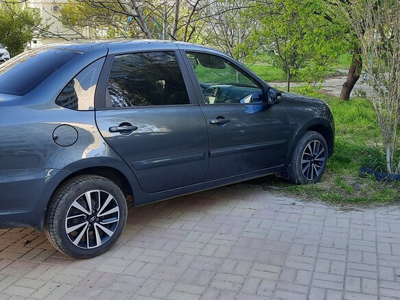 2025 Lada (ВАЗ) Granta I Рестайлинг, серый, 1100000 рублей - вид 2