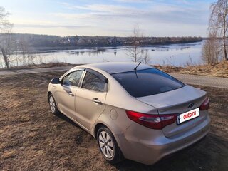 2012 Kia Rio III, бежевый, 410000 рублей, вид 4