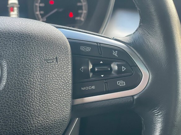 2020 Geely Coolray I, красный - вид 11