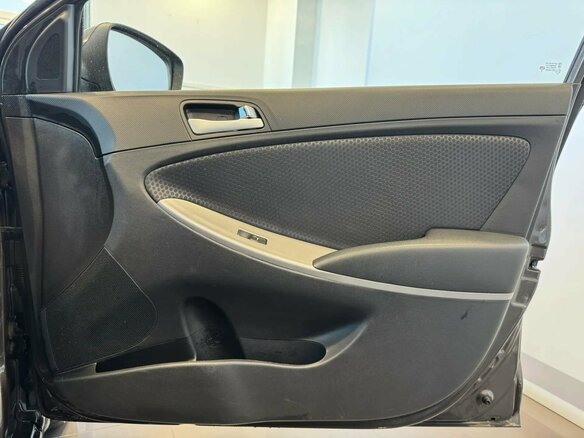 2016 Hyundai Solaris I Рестайлинг, коричневый, 849000 рублей - вид 11