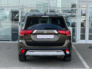 2021 Mitsubishi Outlander III Рестайлинг 3, коричневый, 1899000 рублей, вид 4