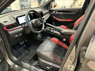 2026 Geely Coolray I Рестайлинг, серый, 3109190 рублей, вид 2