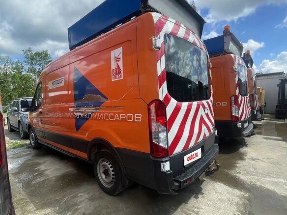 2020 Ford Transit, оранжевый, 1550000 рублей - вид 16