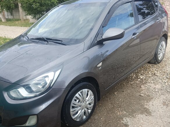 2014 Hyundai Solaris I, серый, 950000 рублей - вид 5