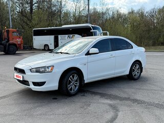 2007 Mitsubishi Lancer X, белый, 580000 рублей, вид 3