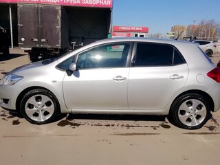 2009 Toyota Auris I, серебристый, 670000 рублей, вид 2