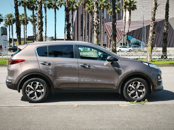 2020 Kia Sportage IV Рестайлинг, коричневый - вид 8