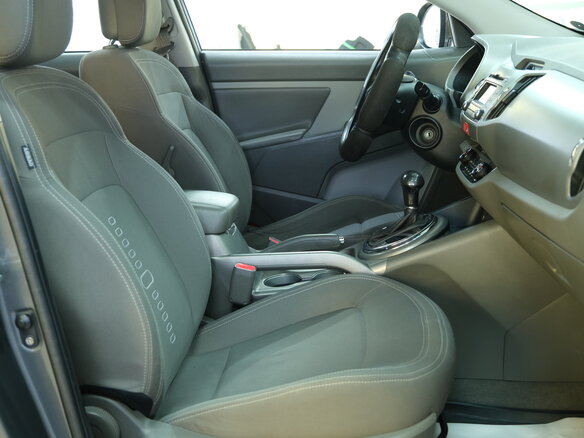2010 Kia Sportage III, серебристый - вид 17