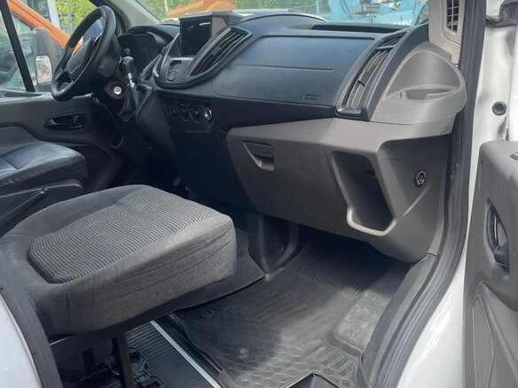 2020 Ford Transit, оранжевый, 1550000 рублей - вид 21