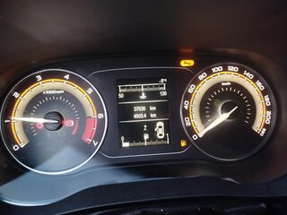 2024 Lada (ВАЗ) Vesta I Рестайлинг (NG), белый, 900000 рублей, вид 5