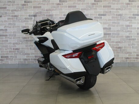 2018 Honda GL 1800 Gold Wing, белый, 2295000 рублей, вид 3