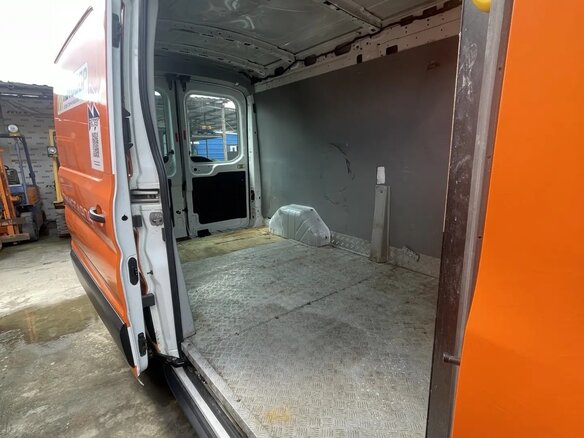 2020 Ford Transit, оранжевый, 1550000 рублей - вид 17