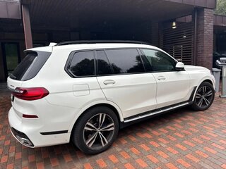 2019 BMW X7 40i I (G07), белый, 6200000 рублей, вид 2