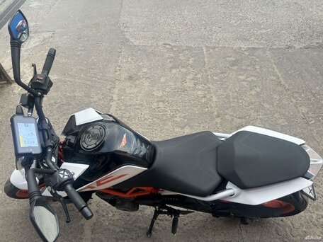 2017 KTM 390 Duke, белый, 450000 рублей, вид 4